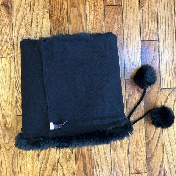 Sweaty Betty Faux Fur Neck Gaiter, OS - Picture 4 of 7